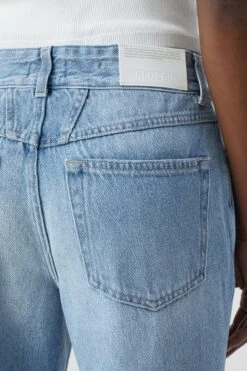 CLOSED Milo 14 CLOSED Milo -CLOSED Verkäufe C91243 15A 4P MBL 4