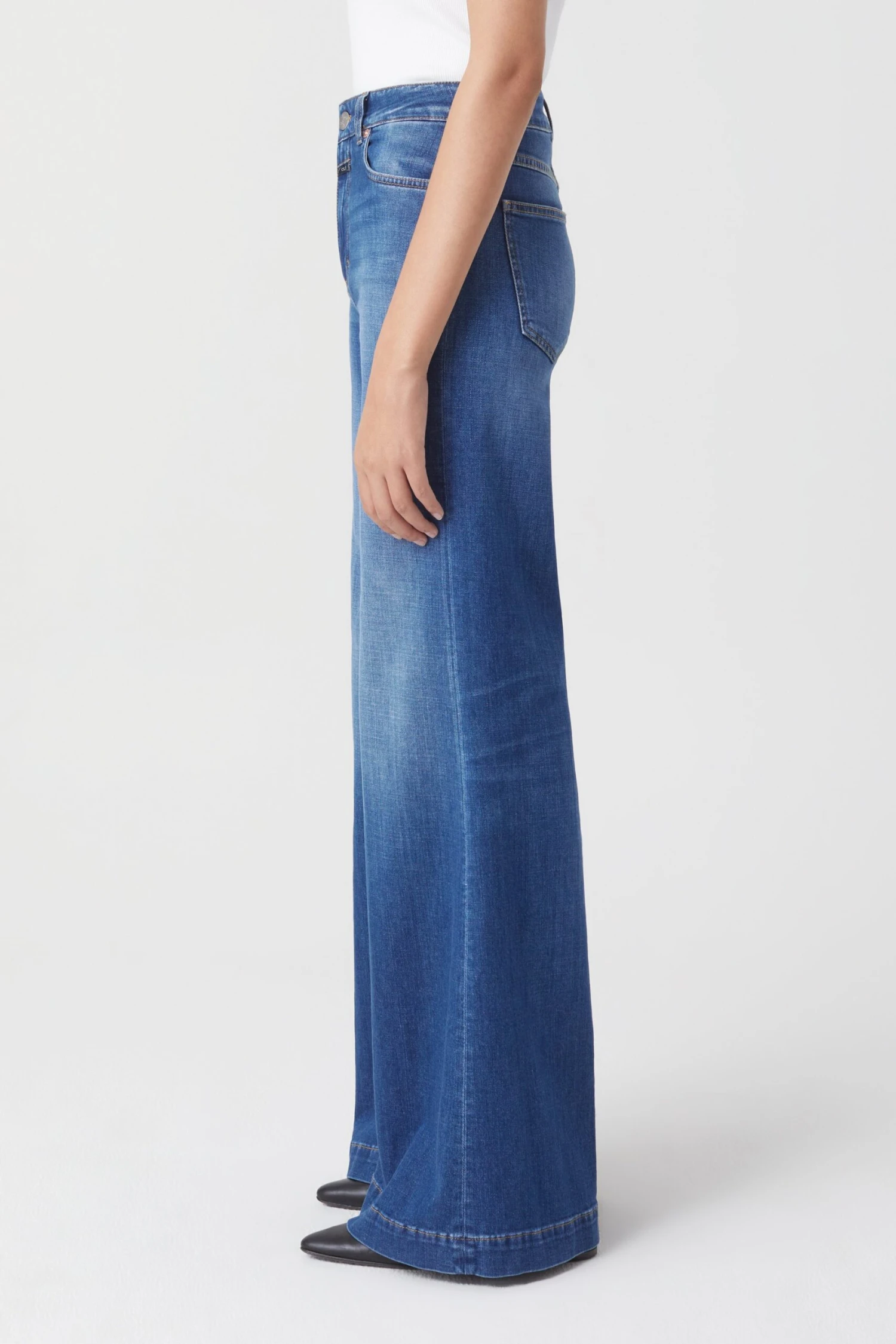 CLOSED Glow-up 4 CLOSED Glow-up – Bild 2