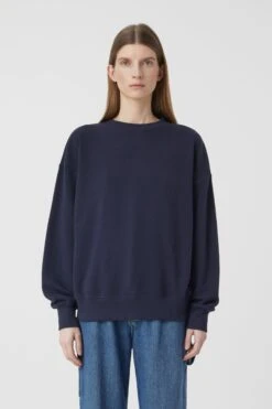 CLOSED Basic Crewneck