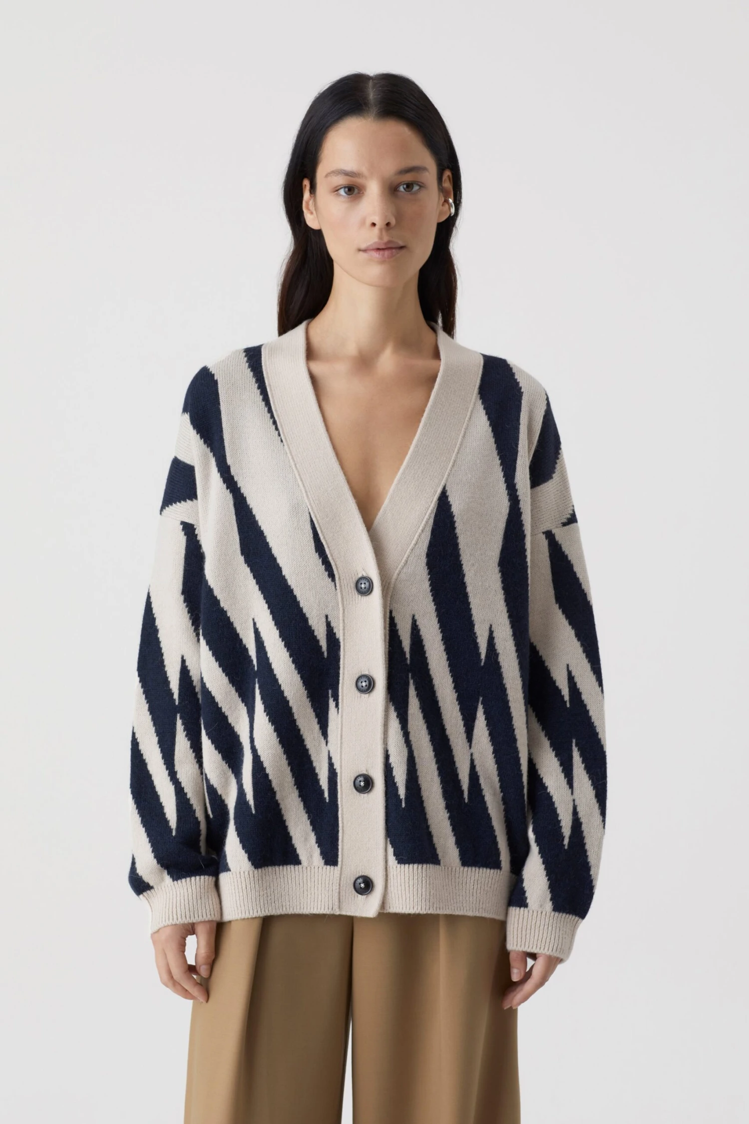 CLOSED Relaxed Cardigan 3 CLOSED Relaxed Cardigan